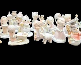 Precious Moments  Jonathon  David Christmas  Winter Figurines