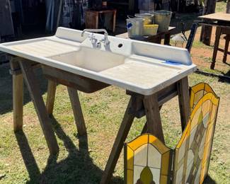 1107 Roberts Stained Glass