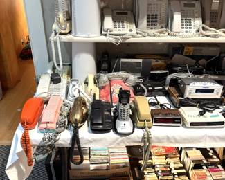 telephones cd 8 tracks and vhs