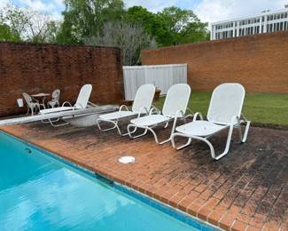 pool lounge chairs