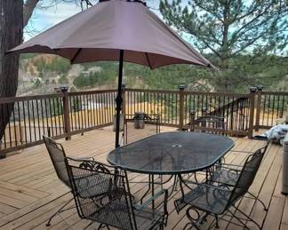 002 Patio Set with Umbrella