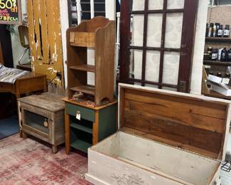 Cedar chest / trunks , primitive furniture