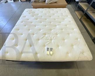 ADJUSTABLE BED