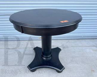 ROUND END TABLE