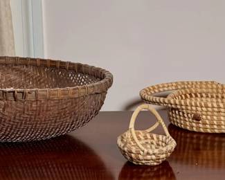 Sweet grass baskets and Nasau basket.