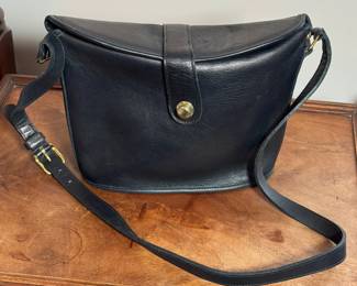 Coach chocolate leather bucket shoulder bag.