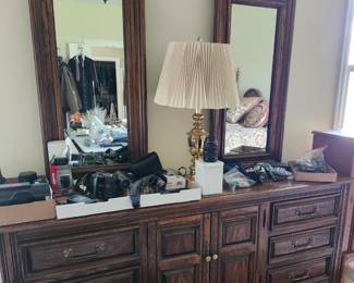 matches king size bed