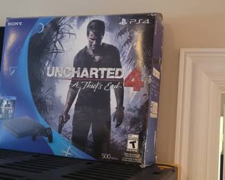 Uncharted 4 a thief's end for PlayStation 4 empty box
