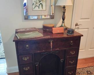 Cabinet with drawers