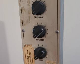 Resistance decade box