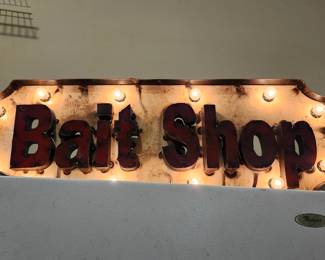 Lighted wall sign