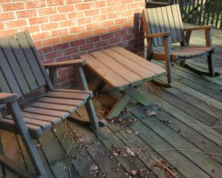 2 wood rocking chairs with matching table. 