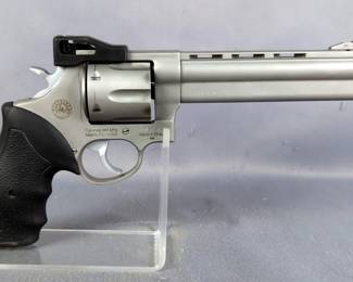 Taurus/Taurus Int'l 44 .44 Magnum 6-Shot Revolver SN# KW329067 