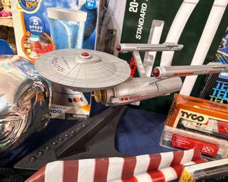 Star Trek USS Enterprise NCC-1701 model ship