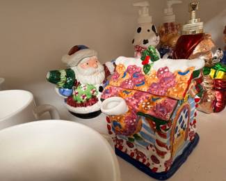 Christmas gingerbread house cookie jar, Santa, holiday decor