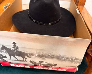 Black felt cowboy hat and western print