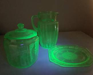 Anchor Hocking Uranium Glass