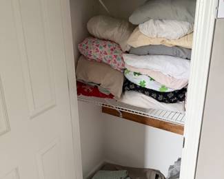 9-cube storage organizer shelf.