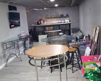 Various round pub tables