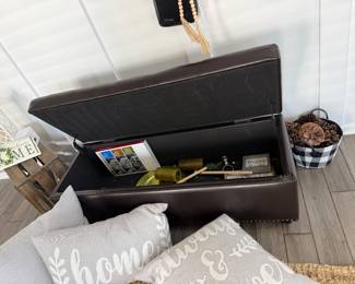 Tufted Leather Storage Ottoman 