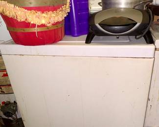 Grill, Laundry soap, brillo pans, sponges, Washing Machine