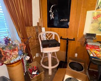 Bamboo Chairs, Speakers