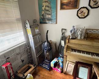 Large antenna, Folding Ladder,  Vacuum, dollies 