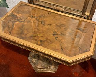 Hollywood Regency Stand