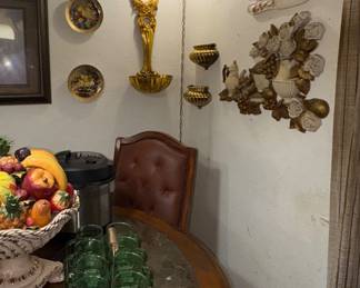 Kitchen themed wall decor, Cowboys Vintage Glasses