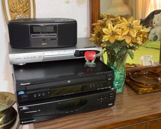 Pioneer DVD player, Clock radio