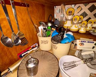 Utensils, Stainless steel, Brown dinner plates, electric knife, ceramic feed sack dolls, 