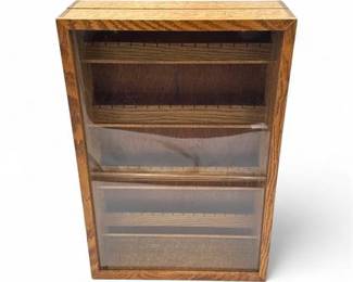 Lot 686 WallMountable Or Tabletop Oak Display Case