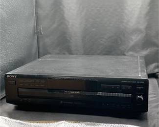Lot 482 Sony CDPCE215 5Disc Compact Disc Player