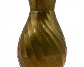 Lot 628 Vintage Brass Vase With Distinctive Swirl Pattern