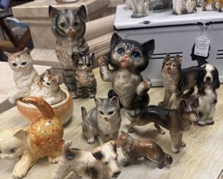 cat collectible figurines