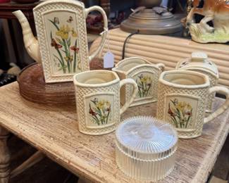 Enesco Butterfly Garden Trellis Ceramic Ware set, 1978