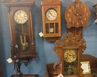 we have many beautiful wall clocks 