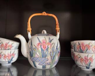 Japanese Teapot Set. 
