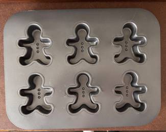 Wilton Gingerbread Cupcake Pan. 