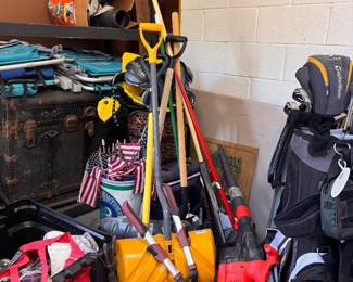 Outdoor Lawn / Yard Maintenance Tools. 