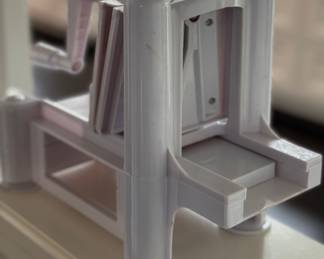 Manual Vegetable / Fruit Spiralizer. Photo 2 of 2. 