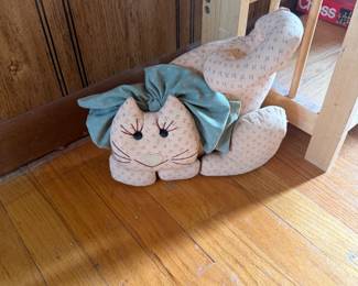 Cat door stop