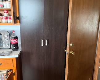 Kitchen pantry cabinet