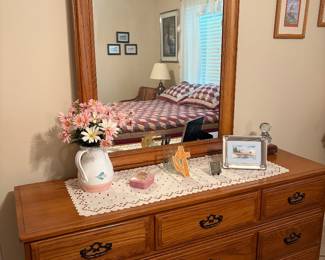 Oak dresser with mirror