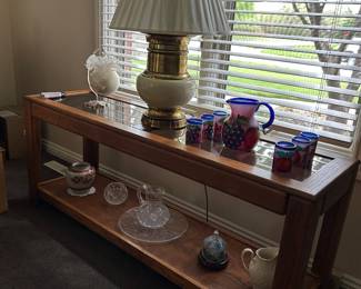 Sofa, table, lamps, small decor items