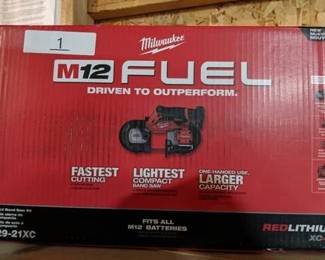 Milwaukee M12 FUEL Cordless Brushless Compact Band Saw Kit