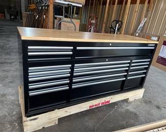 Standard Duty 18-Drawer Mobile Workbench