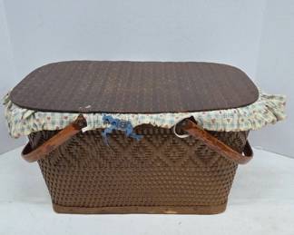 Red-Man Woven Picnic Basket with Liner