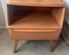 Heywood Makefield night stand