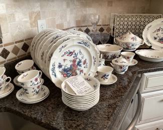 Wedgwood Potpourri 55 pieces